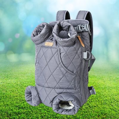 sac-a-dos-pour-chien-gazon